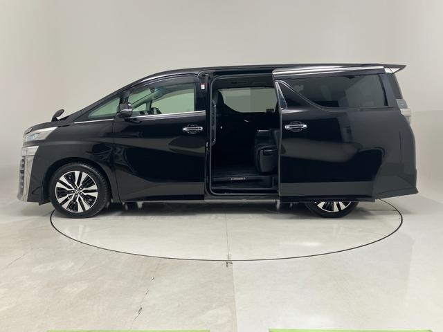 スライドドアは、乗り降りがしやすいので、お子様やお年寄りも安心ですね。