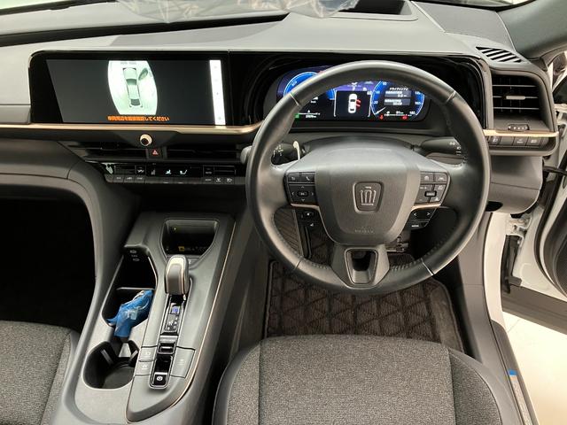 クラウンクロスオーバー Ｇアドバンスド　４ＷＤ　トヨタセーフティセンス　ヘッドアップディスプレイ　レーダークルコン　ブラインドスポットモニター　全周囲モニター　ディスプレイオーディオ　純正ドラレコ　ＥＴＣ２．０　パワーバックドア（2枚目）