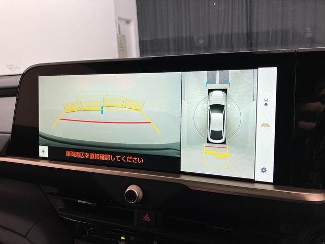 クラウンクロスオーバー Ｇアドバンスド　４ＷＤ　トヨタセーフティセンス　ヘッドアップディスプレイ　レーダークルコン　ブラインドスポットモニター　全周囲モニター　ディスプレイオーディオ　純正ドラレコ　ＥＴＣ２．０　パワーバックドア（7枚目）