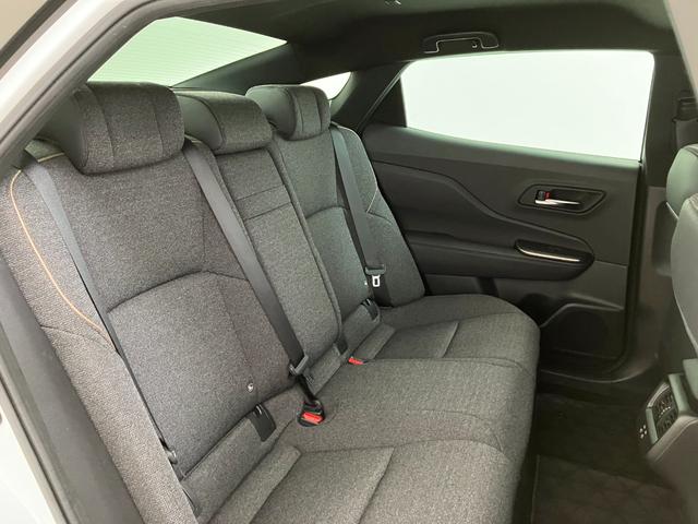 クラウンクロスオーバー Ｇアドバンスド　４ＷＤ　トヨタセーフティセンス　ヘッドアップディスプレイ　レーダークルコン　ブラインドスポットモニター　全周囲モニター　ディスプレイオーディオ　純正ドラレコ　ＥＴＣ２．０　パワーバックドア（31枚目）