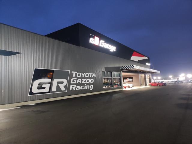 クラウンクロスオーバー Ｇアドバンスド　４ＷＤ　トヨタセーフティセンス　ヘッドアップディスプレイ　レーダークルコン　ブラインドスポットモニター　全周囲モニター　ディスプレイオーディオ　純正ドラレコ　ＥＴＣ２．０　パワーバックドア（53枚目）