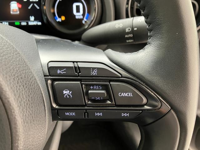 ヤリス ハイブリッドＺ　トヨタセーフティセンス　レーダークルーズコントロール　ディスプレイオーディオナビ　ＬＥＤヘッドライト　キーレスエントリー　ＥＴＣ　バックモニター　シートヒーター　ステアリングヒーター　ミラー型ドラレコ（16枚目）