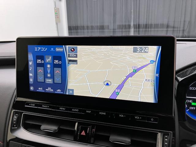 クラウンハイブリッド ＲＳ　トヨタセーフティセンス　レーダークルコン　ブラインドスポットモニター　ディスプレイオーディオナビ　ＣＤ＆ＤＶＤ再生　フルセグＴＶ　ＥＴＣ２．０　バックモニター　シートヒーター　ＬＥＤヘッドライト（6枚目）