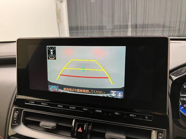 クラウンハイブリッド ＲＳ　トヨタセーフティセンス　レーダークルコン　ブラインドスポットモニター　ディスプレイオーディオナビ　ＣＤ＆ＤＶＤ再生　フルセグＴＶ　ＥＴＣ２．０　バックモニター　シートヒーター　ＬＥＤヘッドライト（8枚目）