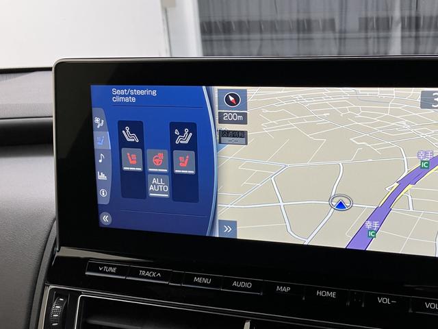 クラウンハイブリッド ＲＳ　トヨタセーフティセンス　レーダークルコン　ブラインドスポットモニター　ディスプレイオーディオナビ　ＣＤ＆ＤＶＤ再生　フルセグＴＶ　ＥＴＣ２．０　バックモニター　シートヒーター　ＬＥＤヘッドライト（13枚目）