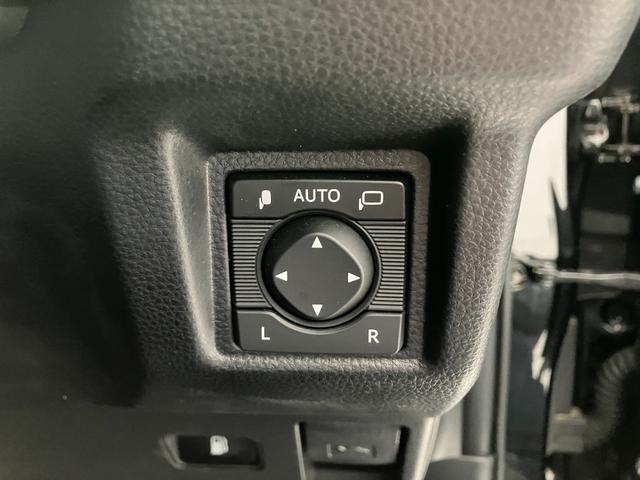 クラウンハイブリッド ＲＳ　トヨタセーフティセンス　レーダークルコン　ブラインドスポットモニター　ディスプレイオーディオナビ　ＣＤ＆ＤＶＤ再生　フルセグＴＶ　ＥＴＣ２．０　バックモニター　シートヒーター　ＬＥＤヘッドライト（18枚目）