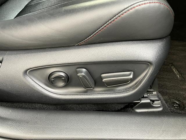 クラウンハイブリッド ＲＳ　トヨタセーフティセンス　レーダークルコン　ブラインドスポットモニター　ディスプレイオーディオナビ　ＣＤ＆ＤＶＤ再生　フルセグＴＶ　ＥＴＣ２．０　バックモニター　シートヒーター　ＬＥＤヘッドライト（21枚目）