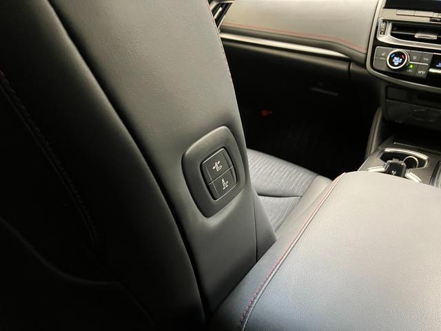 クラウンハイブリッド ＲＳ　トヨタセーフティセンス　レーダークルコン　ブラインドスポットモニター　ディスプレイオーディオナビ　ＣＤ＆ＤＶＤ再生　フルセグＴＶ　ＥＴＣ２．０　バックモニター　シートヒーター　ＬＥＤヘッドライト（22枚目）