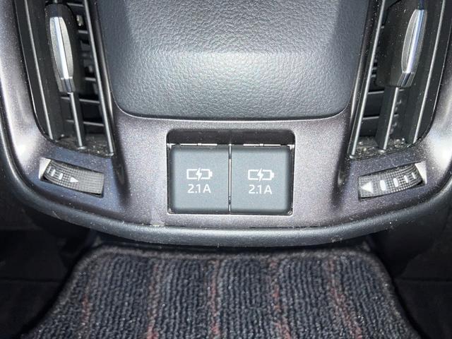 クラウンハイブリッド ＲＳ　トヨタセーフティセンス　レーダークルコン　ブラインドスポットモニター　ディスプレイオーディオナビ　ＣＤ＆ＤＶＤ再生　フルセグＴＶ　ＥＴＣ２．０　バックモニター　シートヒーター　ＬＥＤヘッドライト（23枚目）