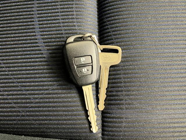 アクア Ｓ　純正メモリーナビ　キーレスエントリー　ＥＴＣ２．０　ＣＤ＆ＤＶＤ再生　フルセグＴＶ　Ｂｌｕｅｔｏｏｔｈ接続　オートエアコン　アイドリングストップ　１年間走行距離無制限保証（16枚目）