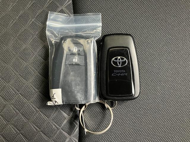 Ｃ－ＨＲ Ｓ　トヨタセーフティセンス　レーダークルーズコントロール　パノラミックビューモニター　ディスプレイオーディオ　Ｂｌｕｅｔｏｏｔｈ接続　ＵＳＢ接続　フルセグＴＶ　ＥＴＣ　スマートキー　ＬＥＤヘッドライト（25枚目）