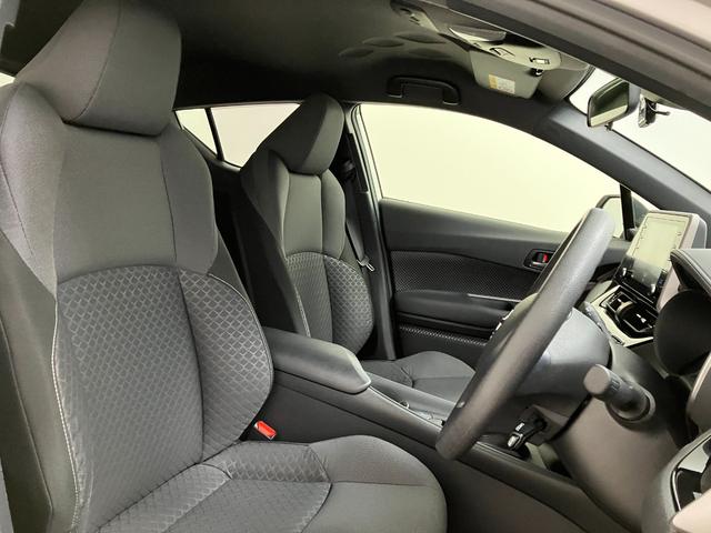 Ｃ－ＨＲ Ｓ　トヨタセーフティセンス　レーダークルーズコントロール　パノラミックビューモニター　ディスプレイオーディオ　Ｂｌｕｅｔｏｏｔｈ接続　ＵＳＢ接続　フルセグＴＶ　ＥＴＣ　スマートキー　ＬＥＤヘッドライト（26枚目）