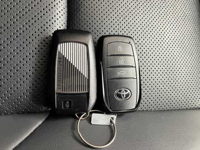 ハリアーハイブリッド Z レザーパッケージ トヨタセーフティセンス 本革シート パノラマルーフ JBLサウンド ヘッドアップディスプレイ ブラインドスポットモニター 全周囲モニター ディスプレイオーディオナビ ミラー型ドラレコ ETC2.0(34枚目)