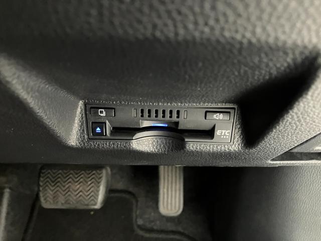 ヤリス ハイブリッドＸ　トヨタセーフティセンス　ディスプレイオーディオナビ　Ｂｌｕｅｔｏｏｔｈ接続　レーダークルーズコントロール　キーレスエントリー　ＥＴＣ　オートエアコン　１年間走行距離無制限保証（17枚目）