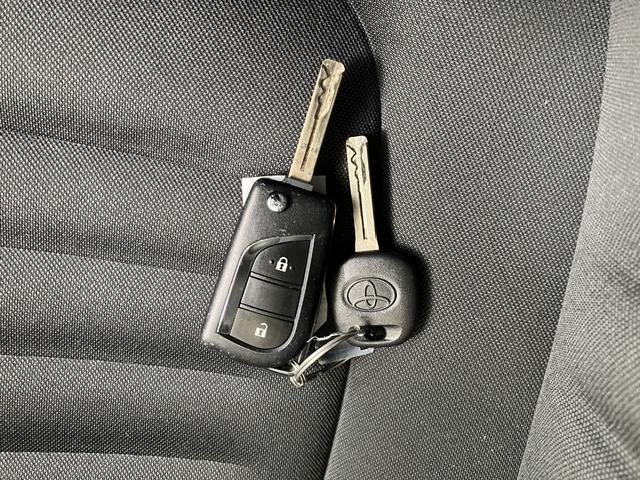 ヤリス ハイブリッドＸ　トヨタセーフティセンス　ディスプレイオーディオナビ　Ｂｌｕｅｔｏｏｔｈ接続　レーダークルーズコントロール　キーレスエントリー　ＥＴＣ　オートエアコン　１年間走行距離無制限保証（18枚目）