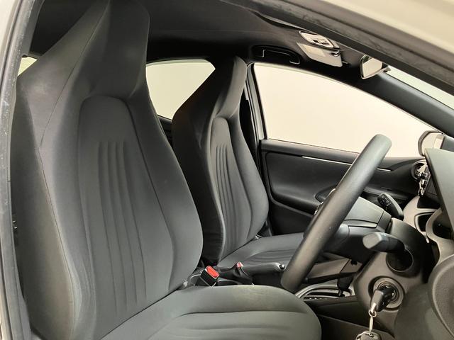 ヤリス ハイブリッドＸ　トヨタセーフティセンス　ディスプレイオーディオナビ　Ｂｌｕｅｔｏｏｔｈ接続　レーダークルーズコントロール　キーレスエントリー　ＥＴＣ　オートエアコン　１年間走行距離無制限保証（19枚目）