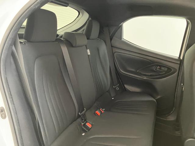 ヤリス ハイブリッドＸ　トヨタセーフティセンス　ディスプレイオーディオナビ　Ｂｌｕｅｔｏｏｔｈ接続　レーダークルーズコントロール　キーレスエントリー　ＥＴＣ　オートエアコン　１年間走行距離無制限保証（20枚目）