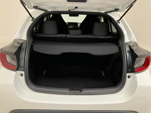 ヤリス ハイブリッドＸ　トヨタセーフティセンス　ディスプレイオーディオナビ　Ｂｌｕｅｔｏｏｔｈ接続　レーダークルーズコントロール　キーレスエントリー　ＥＴＣ　オートエアコン　１年間走行距離無制限保証（21枚目）