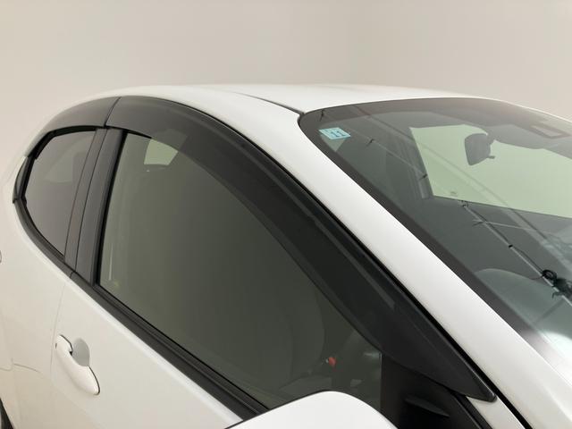 ヤリス ハイブリッドＸ　トヨタセーフティセンス　ディスプレイオーディオナビ　Ｂｌｕｅｔｏｏｔｈ接続　レーダークルーズコントロール　キーレスエントリー　ＥＴＣ　オートエアコン　１年間走行距離無制限保証（27枚目）