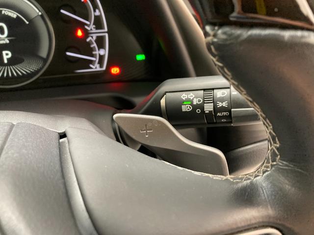 ES ES300h バージョンL レクサスセーフティシステム 本革シート サンルーフ マークレビンソン デジタルインナーミラー デジタルアウターミラー 全周囲モニター ディスプレイオーディオナビ ETC2.0 シートエアコン(20枚目)