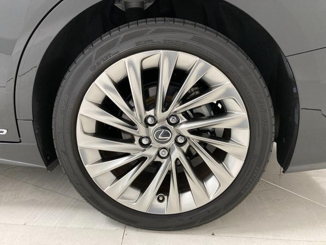 ES ES300h バージョンL レクサスセーフティシステム 本革シート サンルーフ マークレビンソン デジタルインナーミラー デジタルアウターミラー 全周囲モニター ディスプレイオーディオナビ ETC2.0 シートエアコン(41枚目)