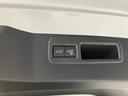 両手が荷物で塞がっている時にはコレ!パワーバックドアで開閉ラクラクです。