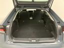 写真のように後部座席を倒せば、普段なかなか載せることのないような大きな荷物もしっかり積むことができそうですね。