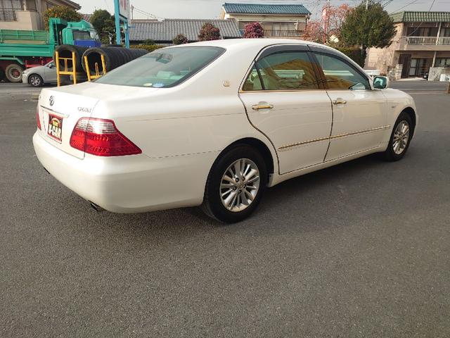 クラウン ロイヤルエクストラ カロッツェリアナビテレビ タクシー使用車両 左リヤ自動ドア事業用使用にて整備記録簿53枚有ります(8枚目)