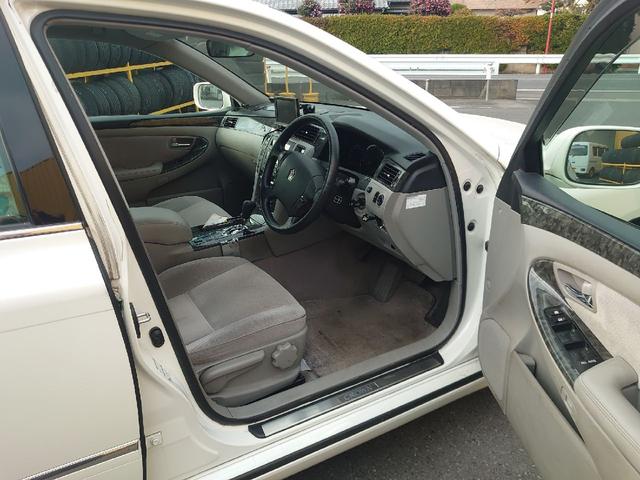 クラウン ロイヤルエクストラ カロッツェリアナビテレビ タクシー使用車両 左リヤ自動ドア事業用使用にて整備記録簿53枚有ります(13枚目)