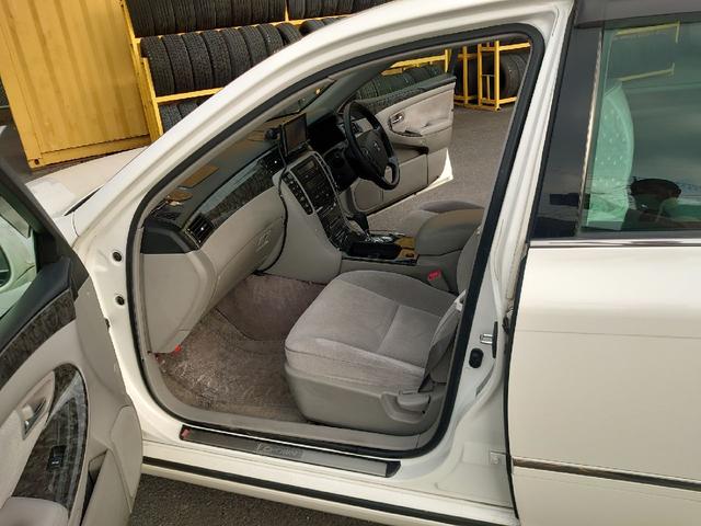 クラウン ロイヤルエクストラ カロッツェリアナビテレビ タクシー使用車両 左リヤ自動ドア事業用使用にて整備記録簿53枚有ります(15枚目)