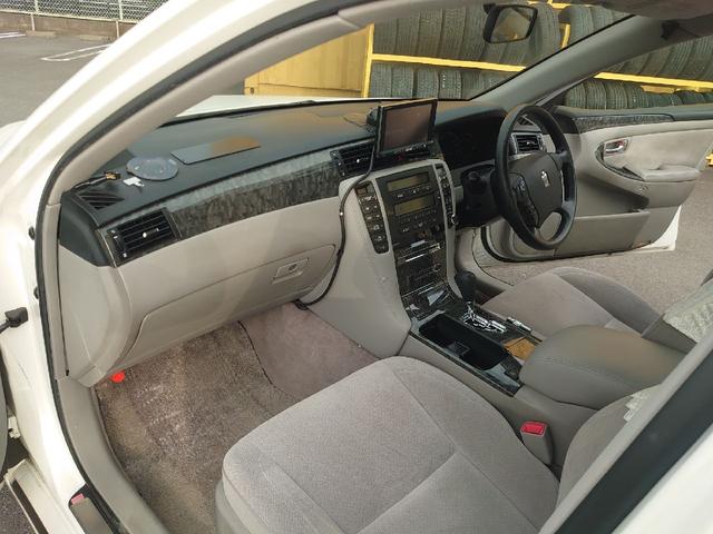 クラウン ロイヤルエクストラ カロッツェリアナビテレビ タクシー使用車両 左リヤ自動ドア事業用使用にて整備記録簿53枚有ります(17枚目)