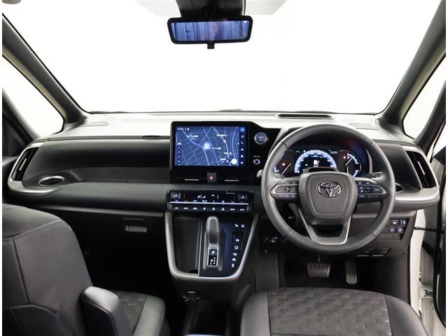 ヴォクシー ハイブリッドS-Z パワーウィンドウ DVD再生機能 インテリキー 横滑防止装置 地デジTV アクティブクルーズコントロール フルオートエアコン リアカメラ エアバッグ ABS 100V充電 ナビTV WAC キーレス(5枚目)