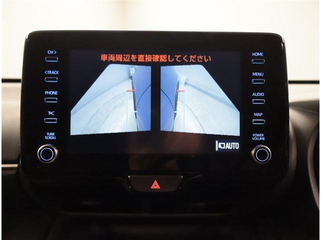 ヤリスクロス ハイブリッドＧ　ＥＳＣ　メディアプレイヤー接続　点検記録簿　衝突軽減　ナビ＆ＴＶ　フルセグ　盗難防止装置　スマートキー　キーレス　ＥＴＣ　オートエアコン　オートクルーズコントロール　バックカメラ　４ＷＤ　ＤＶＤ再生（13枚目）