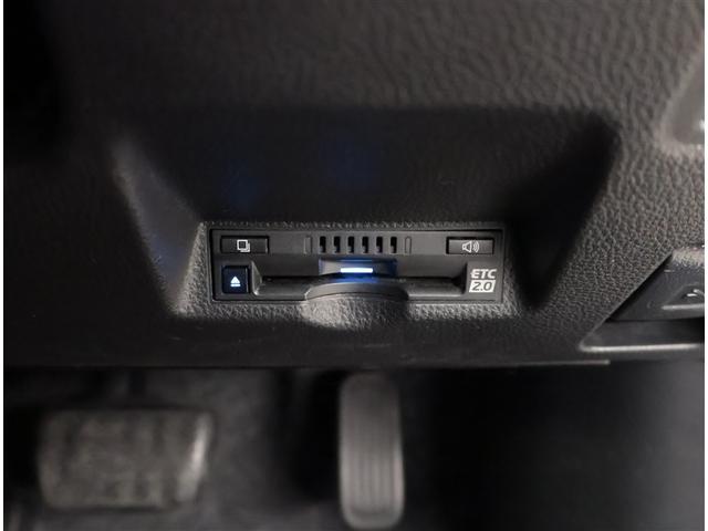 ヤリスクロス ハイブリッドＧ　ＥＳＣ　メディアプレイヤー接続　点検記録簿　衝突軽減　ナビ＆ＴＶ　フルセグ　盗難防止装置　スマートキー　キーレス　ＥＴＣ　オートエアコン　オートクルーズコントロール　バックカメラ　４ＷＤ　ＤＶＤ再生（16枚目）