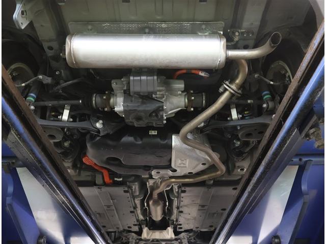 ヤリスクロス ハイブリッドＧ　ＥＳＣ　メディアプレイヤー接続　点検記録簿　衝突軽減　ナビ＆ＴＶ　フルセグ　盗難防止装置　スマートキー　キーレス　ＥＴＣ　オートエアコン　オートクルーズコントロール　バックカメラ　４ＷＤ　ＤＶＤ再生（24枚目）