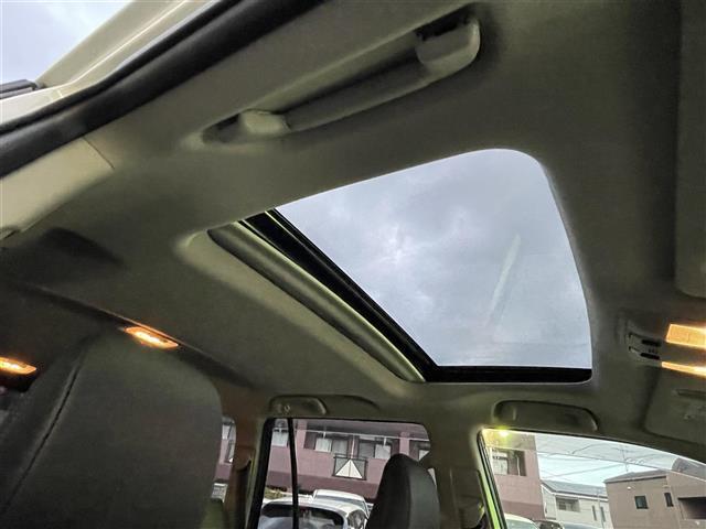4WD/OneOwner/Sunroof/Navi/CD/AW/No-accidents/7-LeatherSeat/PowerSeat/BackCamera