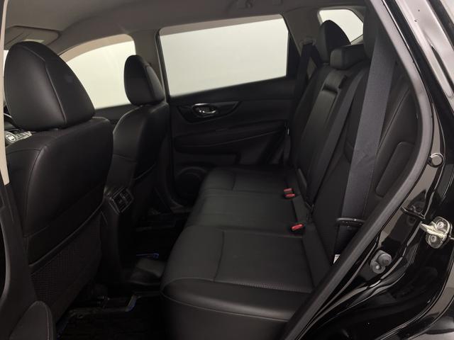 エクストレイル 20Xi ハイブリッド 純正9インチSDナビ プロパイロット アラウンドビューモニター フルセグ Bluetooth ドライブレコーダー 電動パーキングブレーキ パワーバックドア 全席シートヒーター 純正アルミホイール付(21枚目)