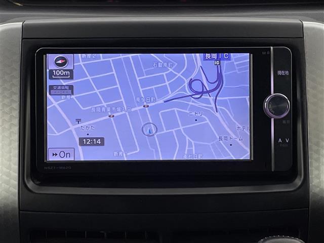 ヴォクシー ＺＳ　煌Ｚ　純正ＳＤナビ　バックモニター　フルセグ　両側パワースライドドア　Ｂｌｕｅｔｏｏｔｈ　リアオートエアコン　スマートキー　スペアキー　ステアリングスイッチ　パドルシフト　純正アルミホイール付　ワンオーナー（4枚目）