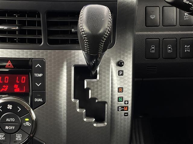 ヴォクシー ＺＳ　煌Ｚ　純正ＳＤナビ　バックモニター　フルセグ　両側パワースライドドア　Ｂｌｕｅｔｏｏｔｈ　リアオートエアコン　スマートキー　スペアキー　ステアリングスイッチ　パドルシフト　純正アルミホイール付　ワンオーナー（28枚目）