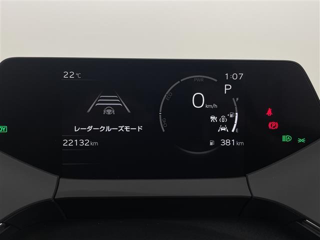 プリウス Ｚ　ワンオーナー　パノラマルーフ　純正ナビ　パノラミックビューモニター　レザーシート　トヨタセーフティセンス　デジタルインナーミラー　ＬＥＤヘッドライト　フルセグＴＶ　ブラインドスポットモニター（13枚目）