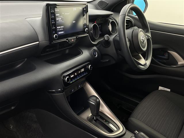 ヤリス Ｚ　純正ディスプレイオーディオ　　衝突被害軽減ブレーキ　ドラレコ　Ｂｌｕｅｔｏｏｔｈ　スマートキー　シートヒーター　レーダークルーズ　コーナーセンサー　レーンキープ　ウィンカーミラー　プッシュスタート（8枚目）
