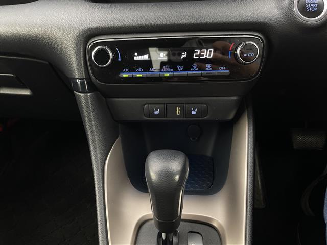 ヤリス Ｚ　純正ディスプレイオーディオ　　衝突被害軽減ブレーキ　ドラレコ　Ｂｌｕｅｔｏｏｔｈ　スマートキー　シートヒーター　レーダークルーズ　コーナーセンサー　レーンキープ　ウィンカーミラー　プッシュスタート（10枚目）