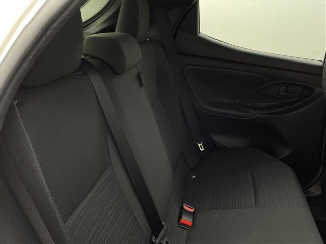 ヤリス Ｚ　純正ディスプレイオーディオ　　衝突被害軽減ブレーキ　ドラレコ　Ｂｌｕｅｔｏｏｔｈ　スマートキー　シートヒーター　レーダークルーズ　コーナーセンサー　レーンキープ　ウィンカーミラー　プッシュスタート（20枚目）