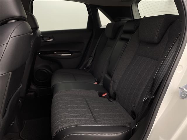 フィット ｅ：ＨＥＶホーム　純正ＳＤナビ　衝突被害軽減ブレーキ　ＬＥＤヘッドライト　バックモニター　フルセグＴＶ　ドラレコ　Ｂｌｕｅｔｏｏｔｈ　スマートキー　ＥＴＣ　レーダークルーズ　コーナーセンサー　レーンキープ　ＤＶＤ（13枚目）