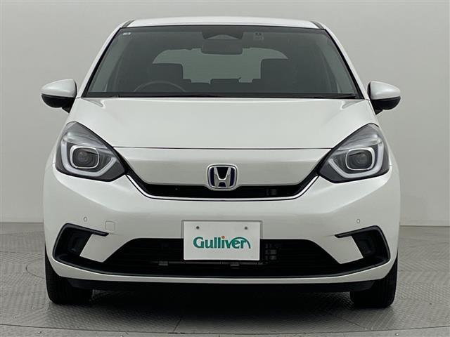 フィット ｅ：ＨＥＶホーム　純正ＳＤナビ　衝突被害軽減ブレーキ　ＬＥＤヘッドライト　バックモニター　フルセグＴＶ　ドラレコ　Ｂｌｕｅｔｏｏｔｈ　スマートキー　ＥＴＣ　レーダークルーズ　コーナーセンサー　レーンキープ　ＤＶＤ（28枚目）