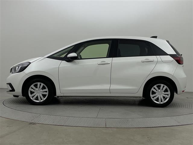 フィット ｅ：ＨＥＶホーム　純正ＳＤナビ　衝突被害軽減ブレーキ　ＬＥＤヘッドライト　バックモニター　フルセグＴＶ　ドラレコ　Ｂｌｕｅｔｏｏｔｈ　スマートキー　ＥＴＣ　レーダークルーズ　コーナーセンサー　レーンキープ　ＤＶＤ（34枚目）