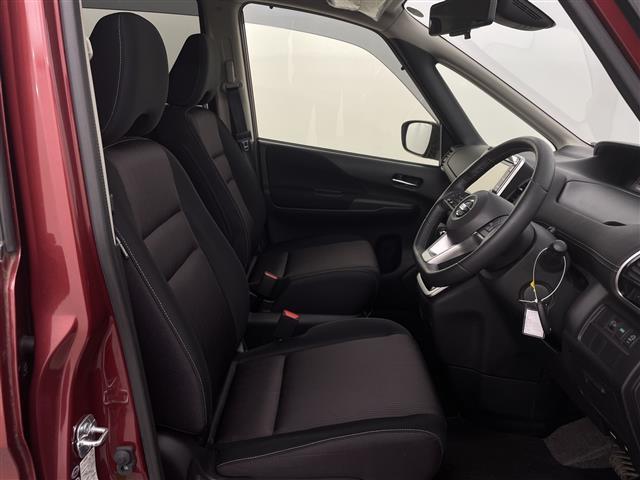 セレナ ハイウェイスター プロパイロット 純正9インチナビ アラウンドビューモニター 衝突被害軽減ブレーキ デジタルインナーミラー フリップダウンモニター レーダークルーズ LEDヘッドライト バックモニター スマートキー(10枚目)