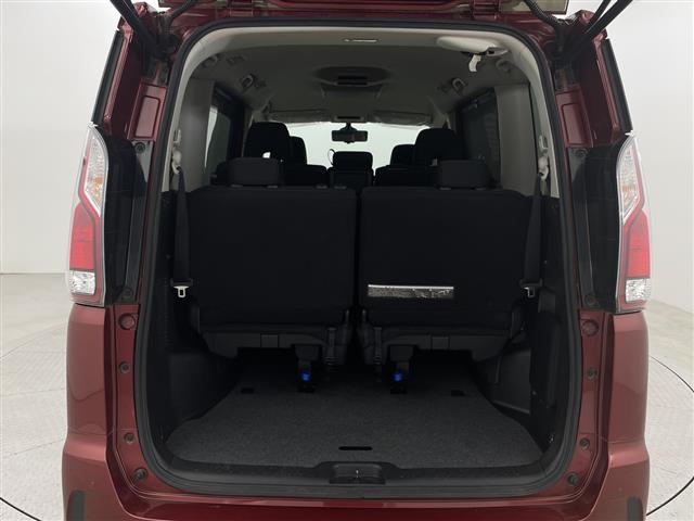 セレナ ハイウェイスター プロパイロット 純正9インチナビ アラウンドビューモニター 衝突被害軽減ブレーキ デジタルインナーミラー フリップダウンモニター レーダークルーズ LEDヘッドライト バックモニター スマートキー(27枚目)