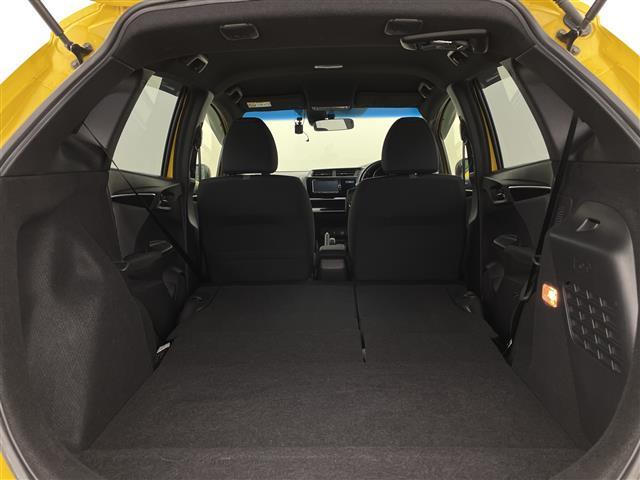 フィットハイブリッド Ｓ　ホンダセンシング　純正ＳＤナビ　衝突被害軽減ブレーキ　ＬＥＤヘッドライト　バックモニター　フルセグＴＶ　ドラレコ　Ｂｌｕｅｔｏｏｔｈ　スマートキー　ＥＴＣ　レーダークルーズ　レーンキープ　ＤＶＤ　純正アルミ（25枚目）