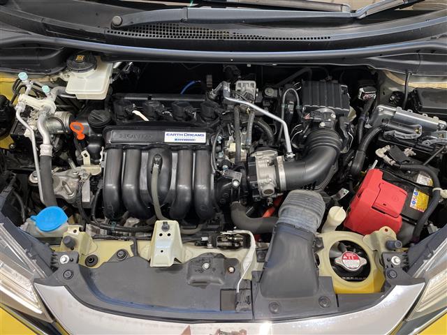 フィットハイブリッド Ｓ　ホンダセンシング　純正ＳＤナビ　衝突被害軽減ブレーキ　ＬＥＤヘッドライト　バックモニター　フルセグＴＶ　ドラレコ　Ｂｌｕｅｔｏｏｔｈ　スマートキー　ＥＴＣ　レーダークルーズ　レーンキープ　ＤＶＤ　純正アルミ（42枚目）